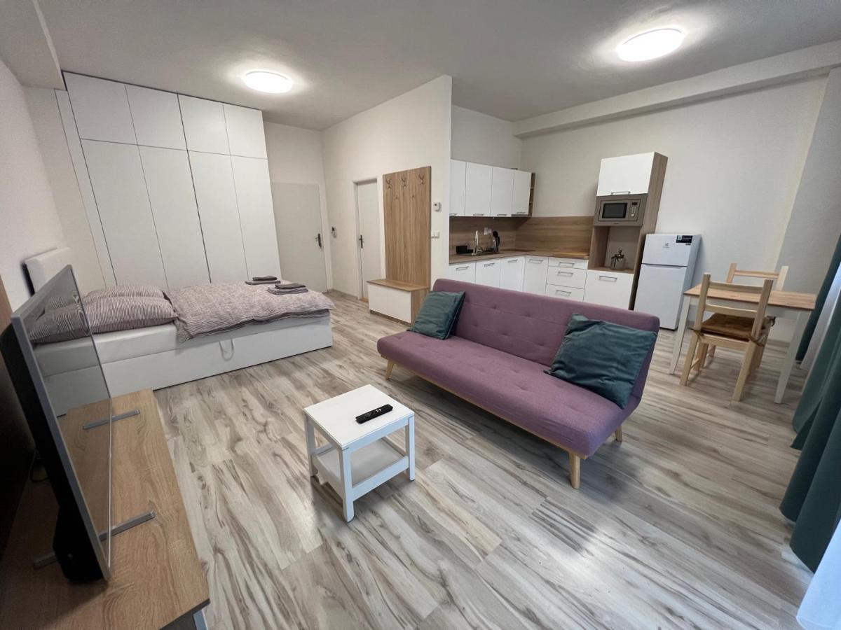 Apartman Liptov Np14 Liptovský Mikuláš Dış mekan fotoğraf