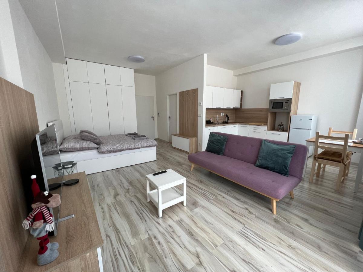 Apartman Liptov Np14 Liptovský Mikuláš Dış mekan fotoğraf